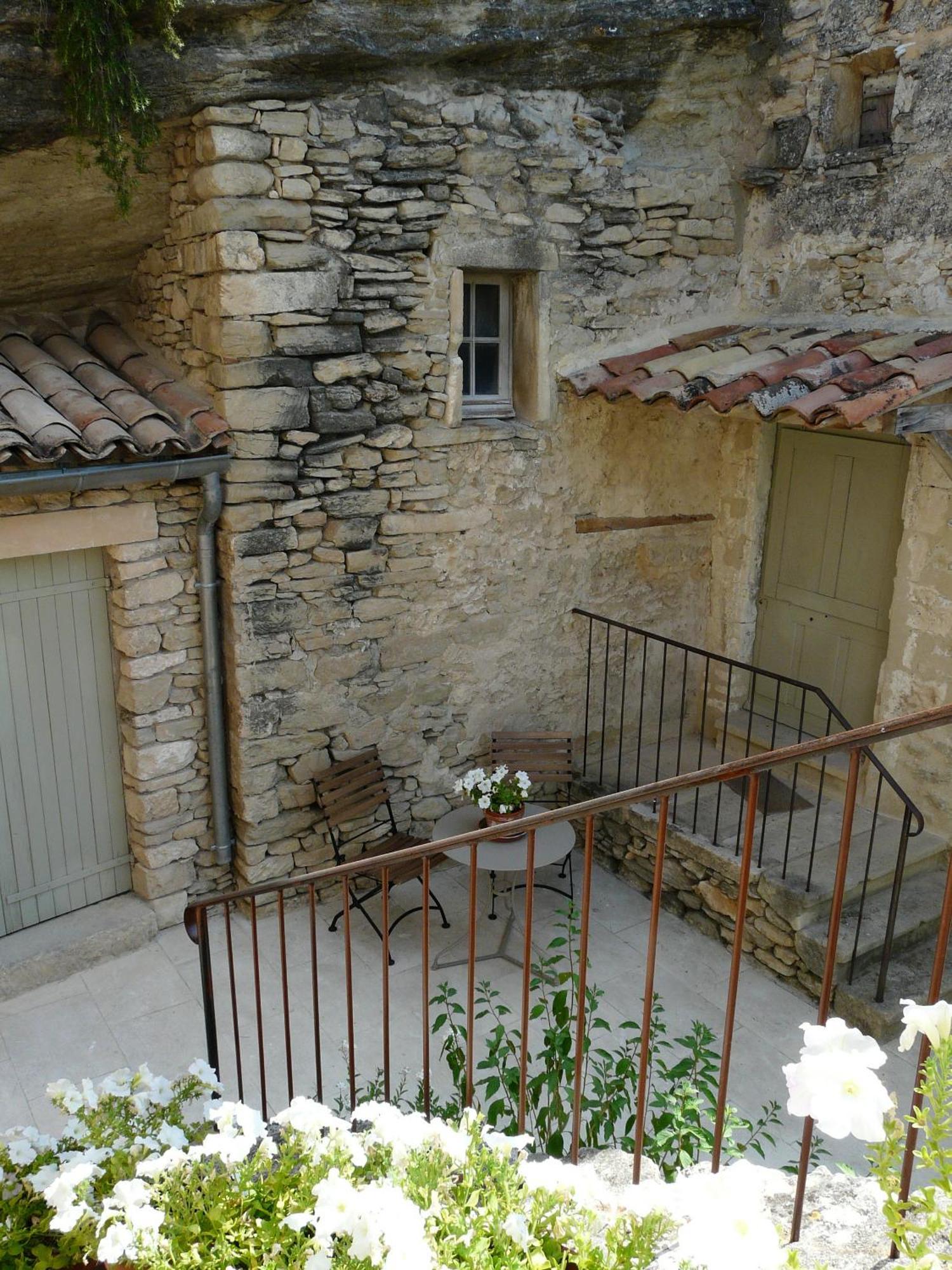 Joli Mas Provençal du 19ème siècle avec grande piscine privée, situé au calme, en campagne de Lacoste, au cœur du Luberon, 6 personnes, LS2-239 Amanto Lacoste  Exterior foto