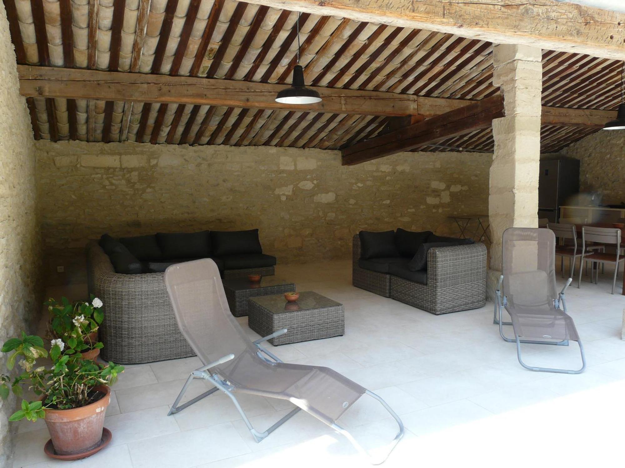 Joli Mas Provençal du 19ème siècle avec grande piscine privée, situé au calme, en campagne de Lacoste, au cœur du Luberon, 6 personnes, LS2-239 Amanto Lacoste  Exterior foto